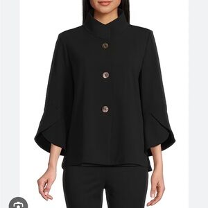 Calvin Klein Black Crepe Quarter-Length Sleeve Swing Back Blazer, Size 2